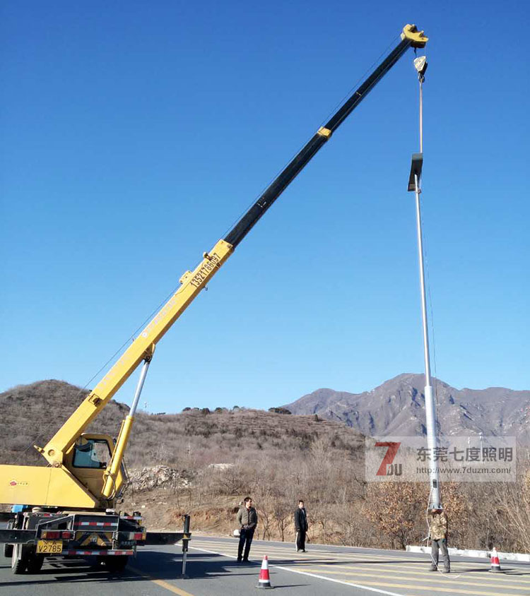 東莞蝴蝶视频污下载照明道路路燈安裝現場圖片